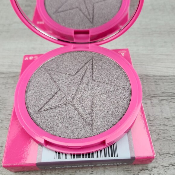 Jeffree Star Skin Frost Highlighter Powder Lavender Snow NIB - Picture 4 of 4
